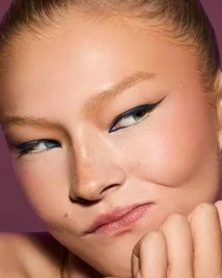 Fine Linez Lash Line-Enhancing Eyeliner