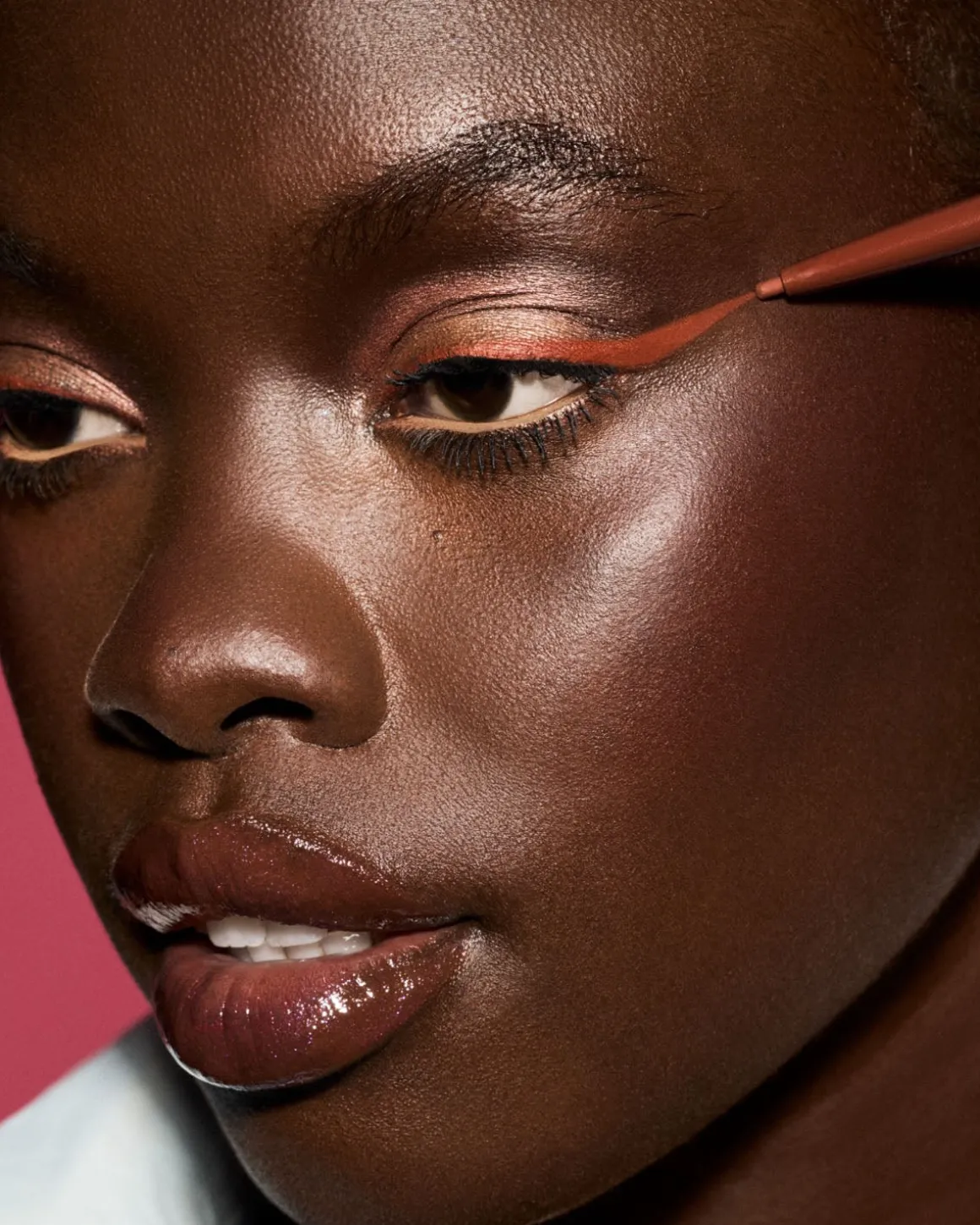 Fine Linez Lash Line-Enhancing Eyeliner