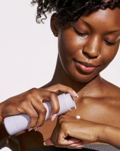 Hydra Vizor Invisible Moisturizer Broad Spectrum SPF 30 Sunscreen with Niacinamide + Kalahari Melon