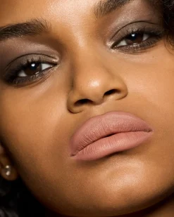 Stunna Lip Paint Longwear Fluid Lip Color